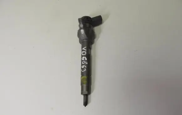 BMW 5 GT F07 Fuel injector 7810702