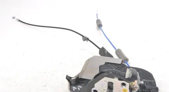 Honda HR-V Front door lock M4912110 191007