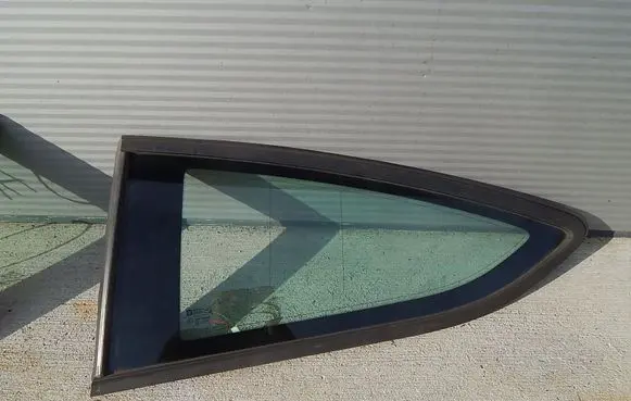 Opel Astra J Front triangle window/glass 