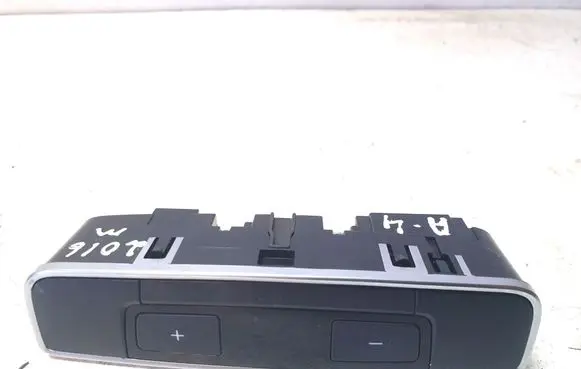Audi A4 S4 B9 Air conditioner control unit module 8W0919158