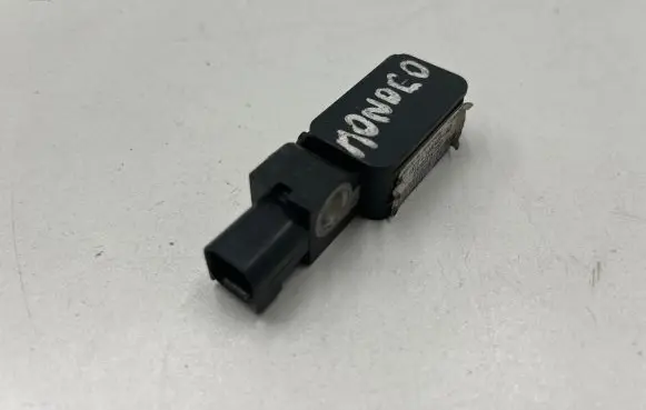 Ford Mondeo Mk III Airbag deployment crash/impact sensor 1S7T14B342AD