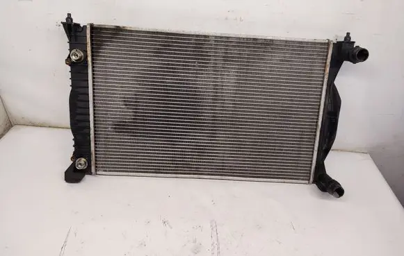 Audi A4 S4 B7 8E 8H Coolant radiator 2002039
