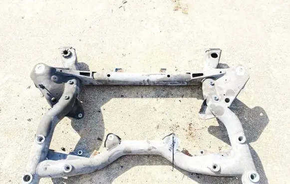 Mercedes-Benz C W204 Front subframe