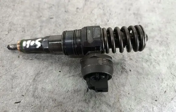 Volkswagen Sharan Fuel injector 