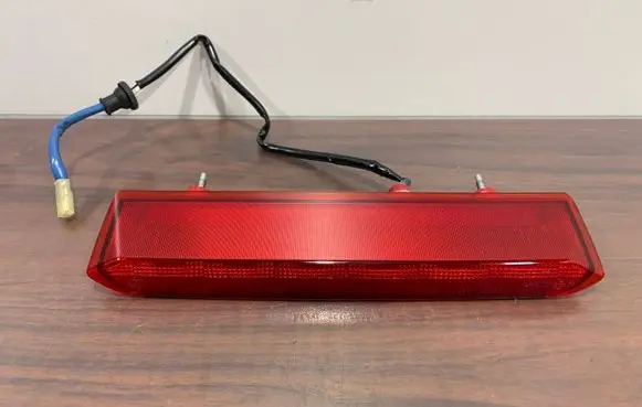Subaru Forester SK Third/center stoplight 0213885