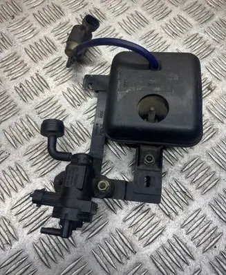 Vacuum air tank