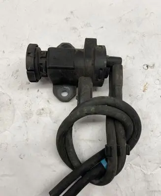 Suzuki Grand Vitara I Turbo solenoid valve 9635704380