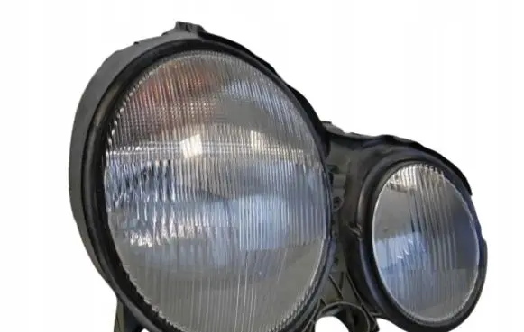 Mercedes-Benz E W210 Headlight/headlamp A2108202861