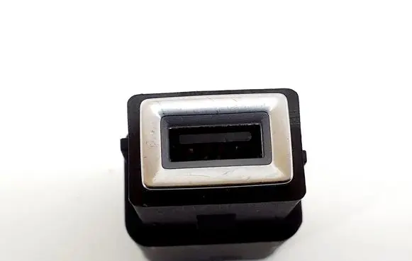 Opel Mokka B AUX in-socket connector 9824334377 98217039DX