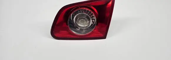 Tailgate rear/tail lights