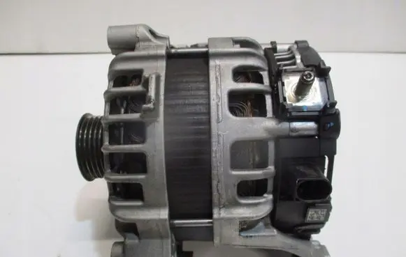 BMW 5 G30 G31 Generator/alternator 125814008 8575059