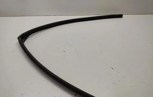 Mini One - Cooper F56 F55 Rubber seal front coupe door window 190172