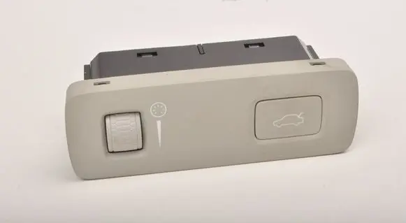 Volvo XC40 Tailgate/boot open switch button 31481439