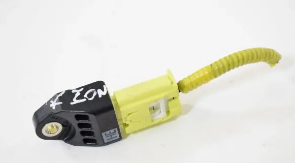 Lexus RC Airbag deployment crash/impact sensor 8983153050