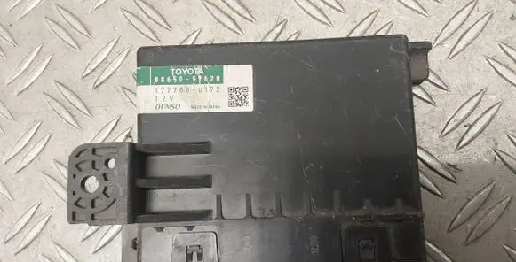 Toyota Urban Cruiser (XP110) Climate control unit 8865052620