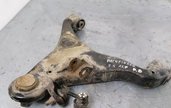 Nissan Pathfinder R51 Front lower control arm/wishbone
