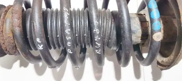 Volkswagen Golf III Front coil spring
