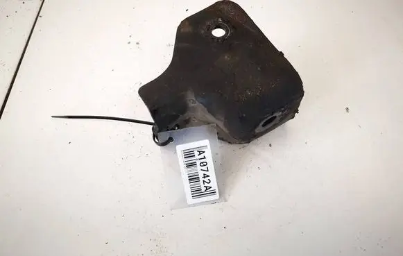 Mitsubishi Lancer X Engine mounting bracket