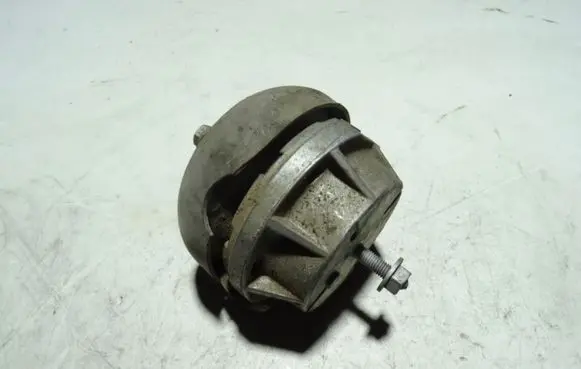 Audi A4 S4 B7 8E 8H Engine mount bracket 4B3199379L