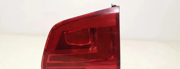 Volkswagen Tiguan Tailgate rear/tail lights 5N0945094G