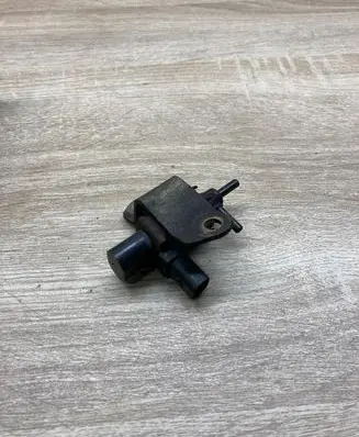 Mazda 3 I Vacuum pump 1S7G9J559BA
