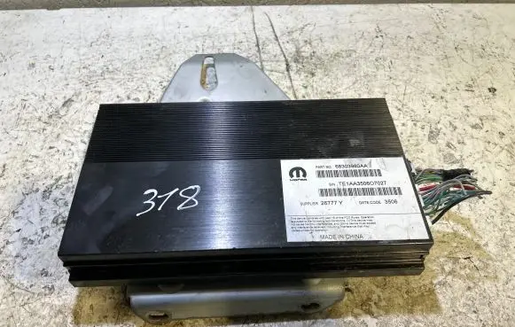 Dodge Durango Sound amplifier 68303980AA 26777Y TEAAA350607027
