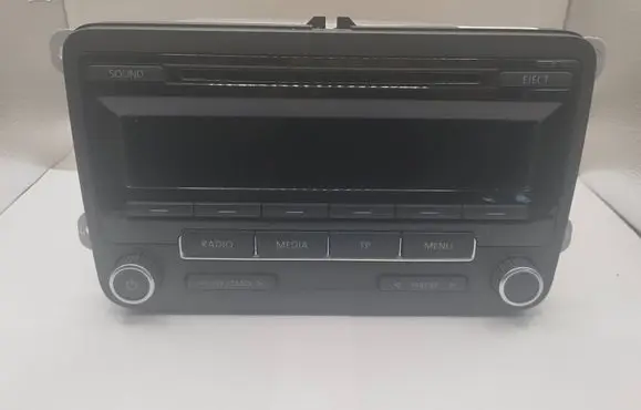 Radio / CD-Player / DVD-Player / Navigation