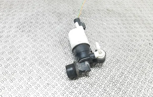 Renault Megane II Windscreen/windshield washer pump 8200067015