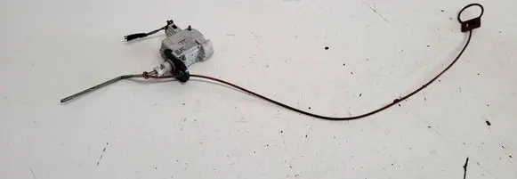 Audi A4 S4 B7 8E 8H Fuel tank cap lock 8E0862153 Y070205N0
