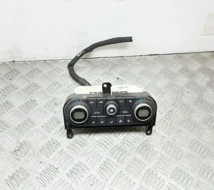 Nissan Qashqai Climate control unit 27500JD40B A02000A7703000