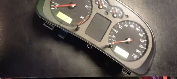 Volkswagen Golf IV Speedometer (instrument cluster) 1J0920800E
