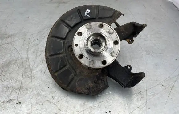 Volkswagen Golf Plus Front wheel hub 1K0407255