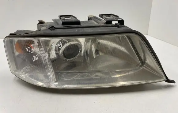 Audi A6 S6 C5 4B Headlight/headlamp 151411102R