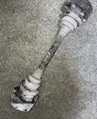 BMW 7 E32 Rear driveshaft 33211225859