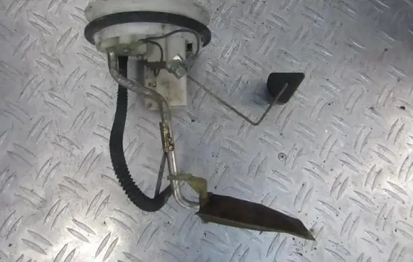 Toyota Previa (XR30, XR40) II Fuel level sensor 