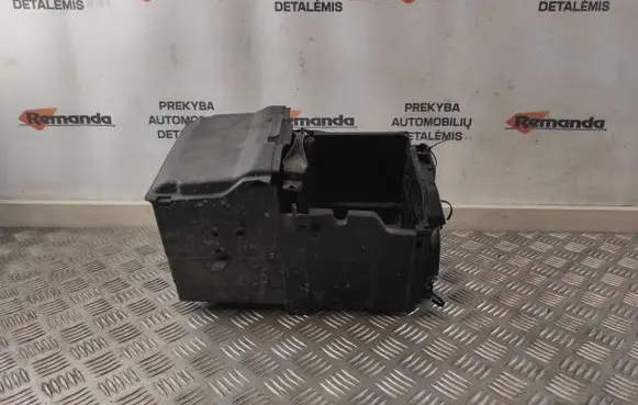 Ford Focus Battery box tray AM5110723