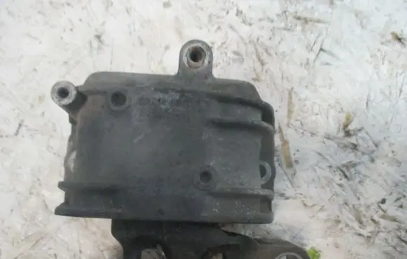 Seat Leon (1P) Engine mount vacuum valve 