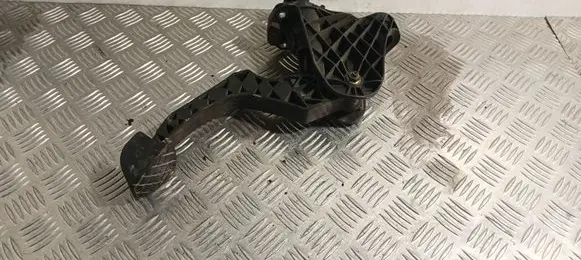 Volkswagen PASSAT B6 Clutch pedal 3C1721059L
