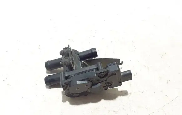 Ford Mach-E I Electric auxiliary coolant/water pump LJ938C605BC