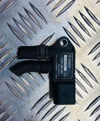 Volkswagen Eos Exhaust gas pressure sensor 0281006005