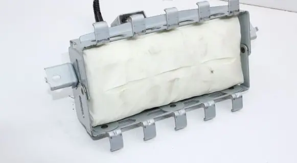 Nissan Leaf II (ZE1) Passenger airbag