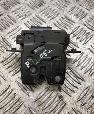Nissan Primera Tailgate/trunk/boot lock/catch/latch