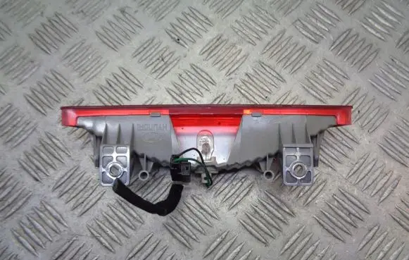 Hyundai Getz Third/center stoplight