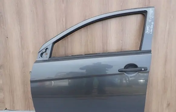 Mitsubishi Lancer VIII Rear door