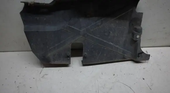 Opel Vivaro Engine splash shield/under tray 93857407