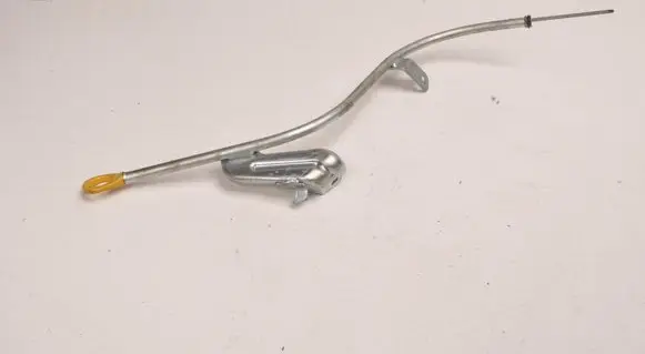 Toyota C-HR II Oil level dip stick 