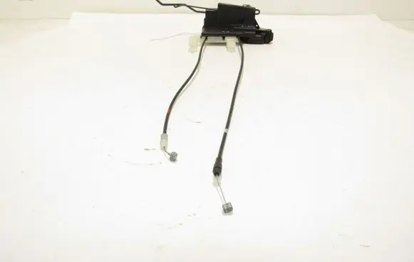 Hyundai Tucson JM Front door lock