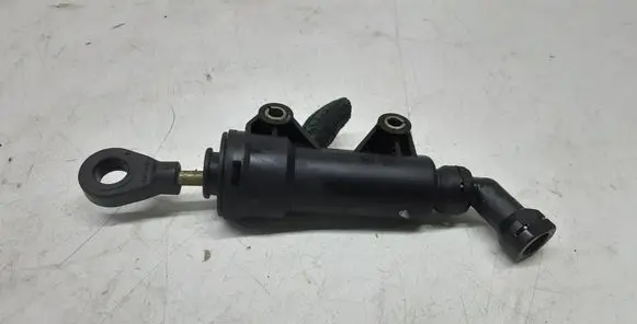 BMW 5 E39 Clutch master cylinder