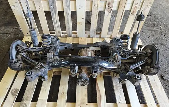 BMW 3 E90 E91 Rear axle beam with reductor 33316783714 6783715 7591022