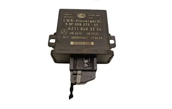 Mercedes-Benz E W210 Light module LCM A2118203226 5DF00827800